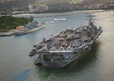 Uss Carl Vinson In Pearl Harbor