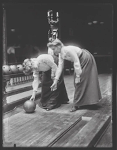 Vintage bowling picture - Two women bowling