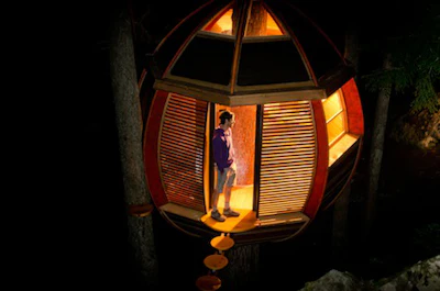 Hemloft By Joel Allen At Night