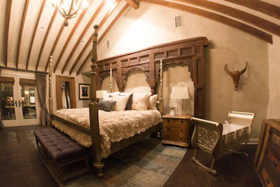 Jewels Bedroom1