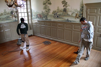 applying hardwax oil