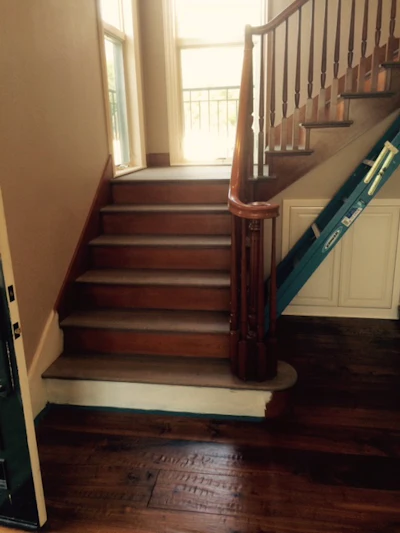 The customer painted one riser white to see the contrast.