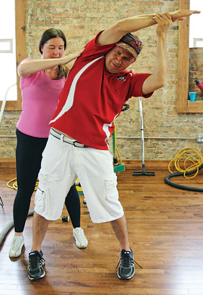 4 Z 817 Wfb As17 Yoga Side Stretchwith Ellen2 Sm