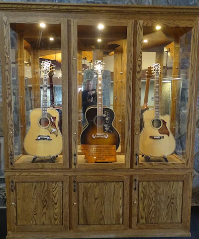 7 5 Guitars