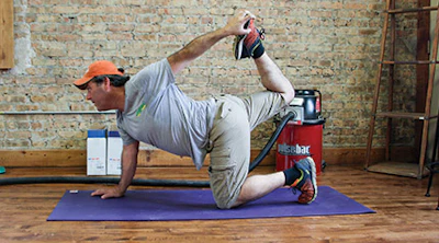 7 D 817 Wfb As17 Yoga Mike Grabbing Foot Behind Back Sm