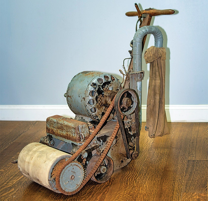 Belt top floor sander