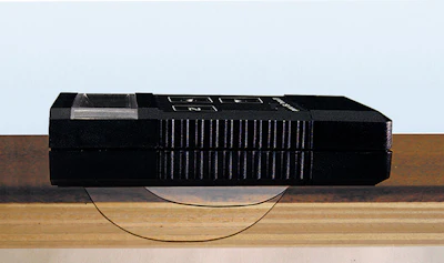 The dual-depth Ligno-Scanner SDM is ideal for flooring applications. If you choose the ¼-inch setting measurements are never influenced by the subfloor or the concrete underneath.