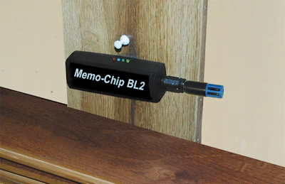 The data logger can be used starting with the delivery of the floor, during acclimation, installation and later on when the building is occupied. The graph shows relative humidity, temperature, dew point, GPP and EMC. The data logger BL2 records in time intervals between 30 sec and 24 hours and can take 32000 measurements, enough for the first few years after the installation.