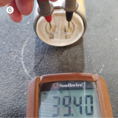 Testing capacitance.