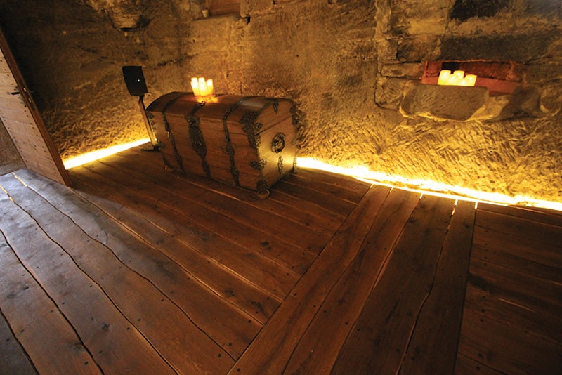 14th-Century German Castle Rocks a Live-Edge Oak Floor | Wood Floor ...