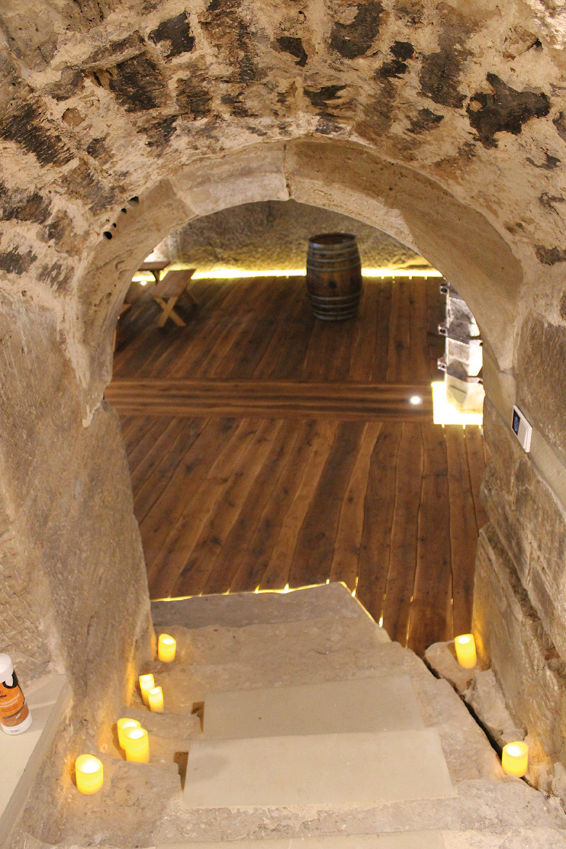 14th-Century German Castle Rocks a Live-Edge Oak Floor | Wood Floor ...