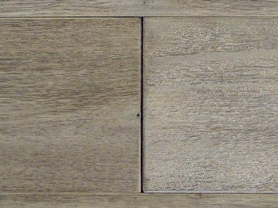 The boards in this engineered floor showed end gapping, but no side gaps.