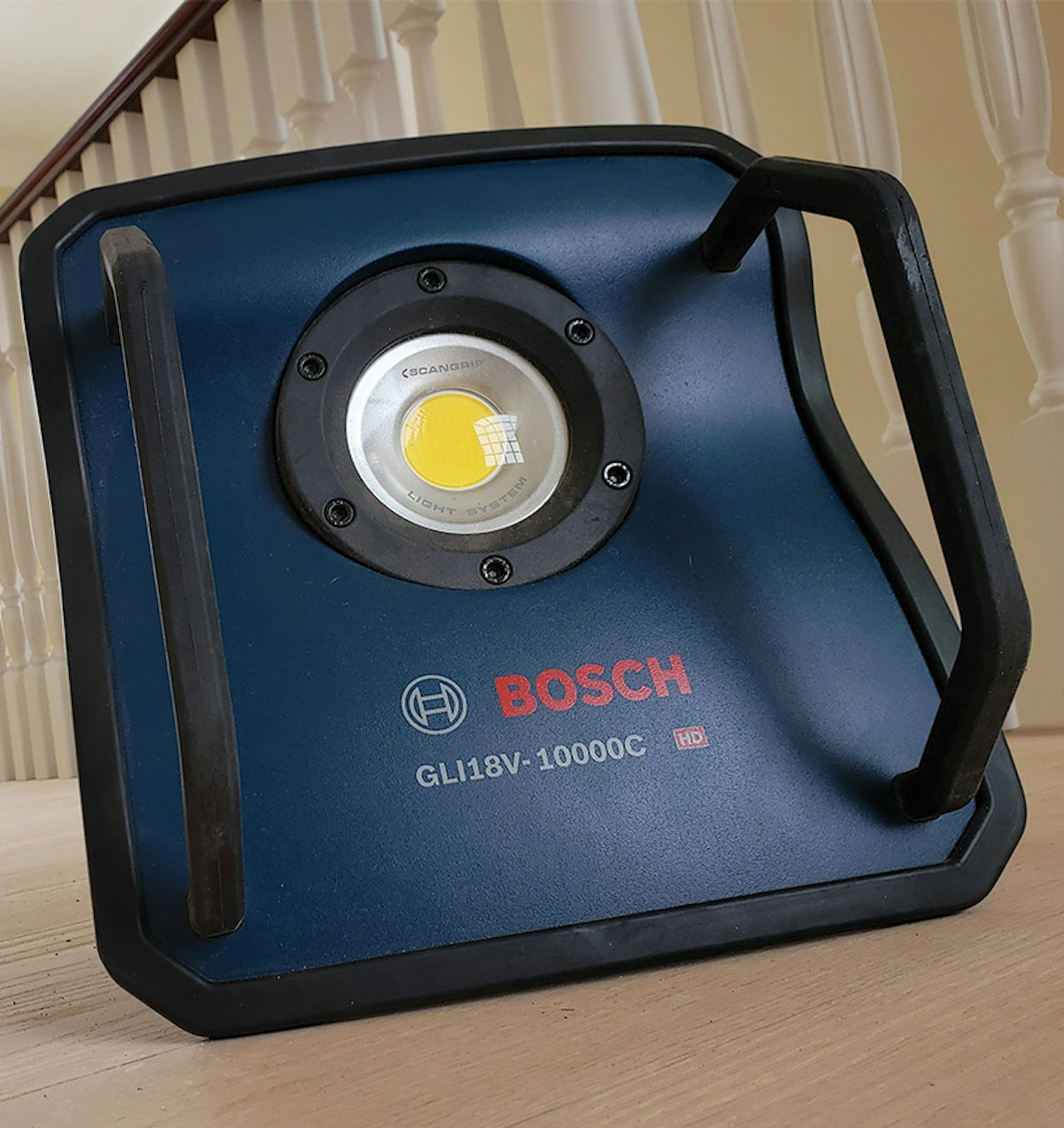 tong aankomen Het Tool Review: Cordless Bosch GLI-18V-10000C Floodlight | Wood Floor Business