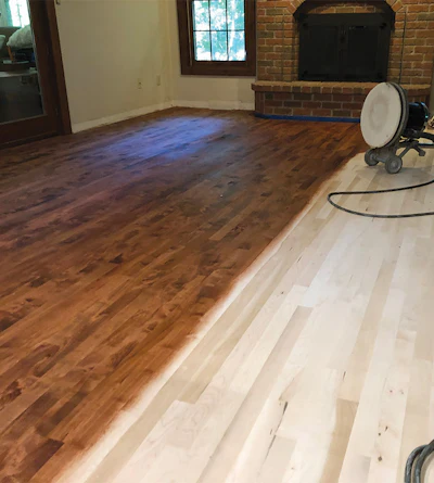 1 V 621 Wfb2 Jj21 Talking Shop Green Bay Floor Restore Image Med