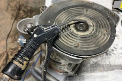 8 H 1022 Wfb On22 Fundamentals Blowing Off Edger Pad 2