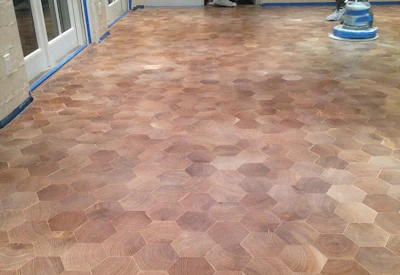 Xxx 1215 Hf Dj16 End Grain Being Sanded Lg