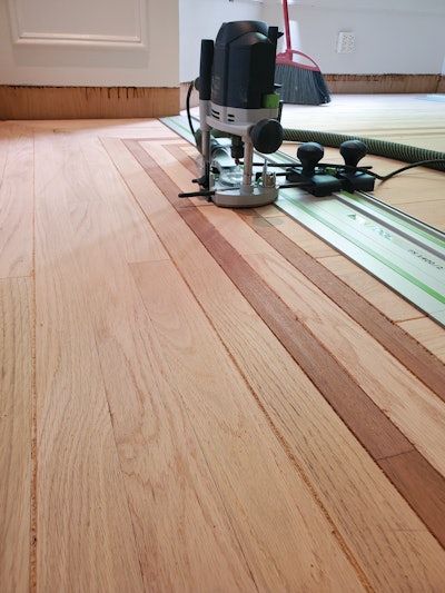 1 U 623 Wfb Jj23 Techn Router On Track Feature Strip 20220809 123325