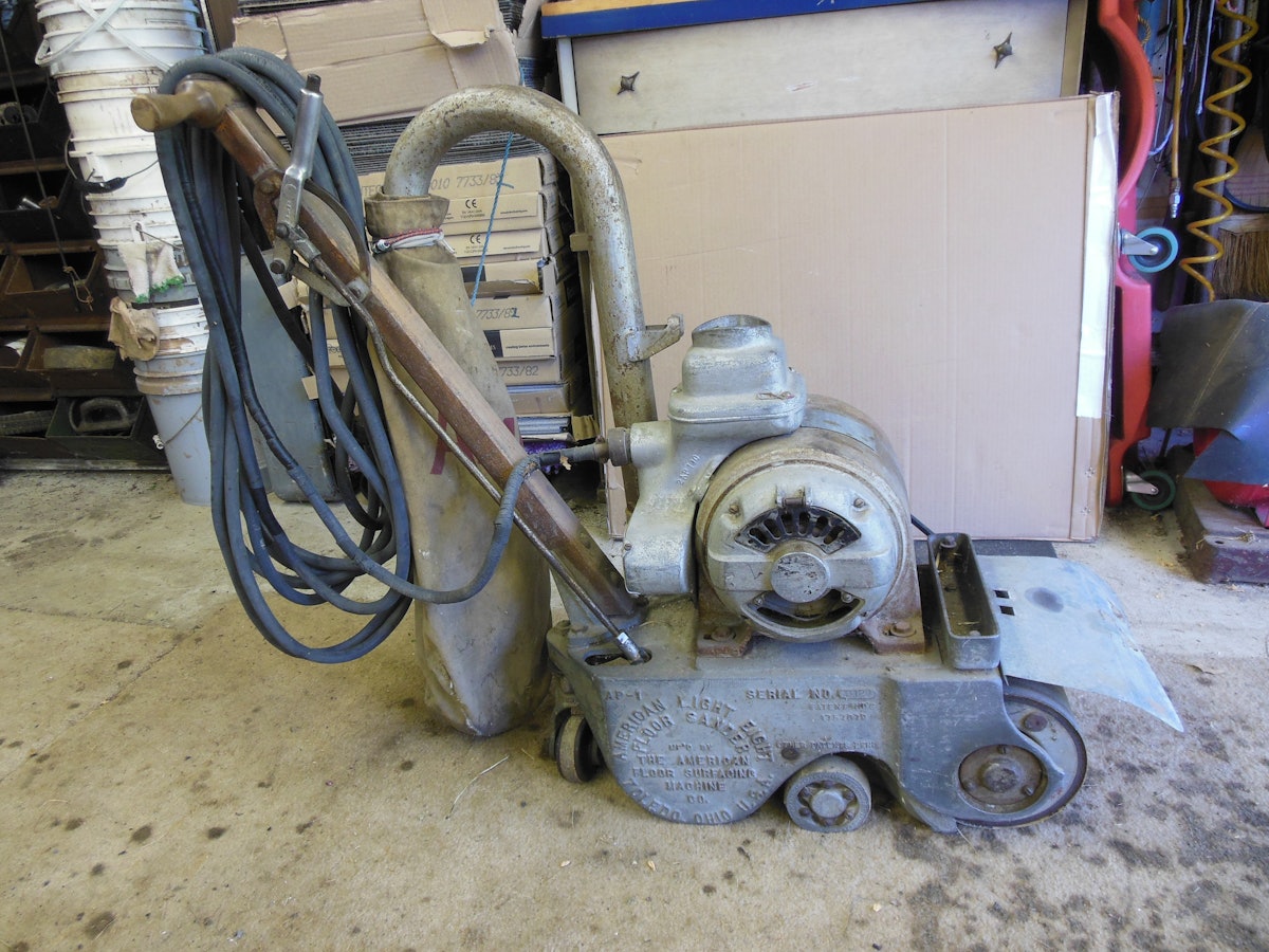 Vintage 1940s American Light Eight Floor Sander For Sale Wood