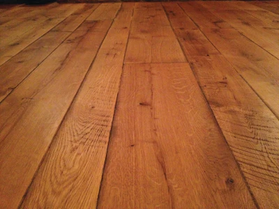 This random-width white oak floor was livesawn and also shows circle saw marks.