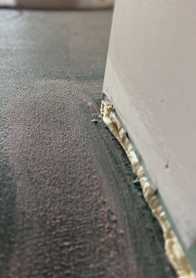 2 E 625 Wfb Jj25 Techn Showingsprayfoam Lg