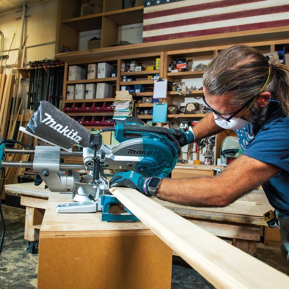 Makita 10' Slide Compound Miter Saw Ls1110 F Action Shot (baseboard Bevel Cut)