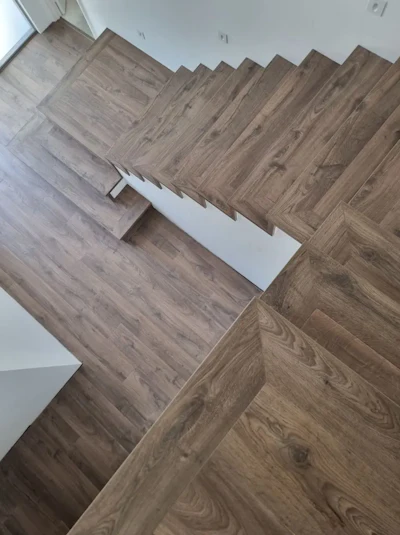Manufacturer: Premium Floors